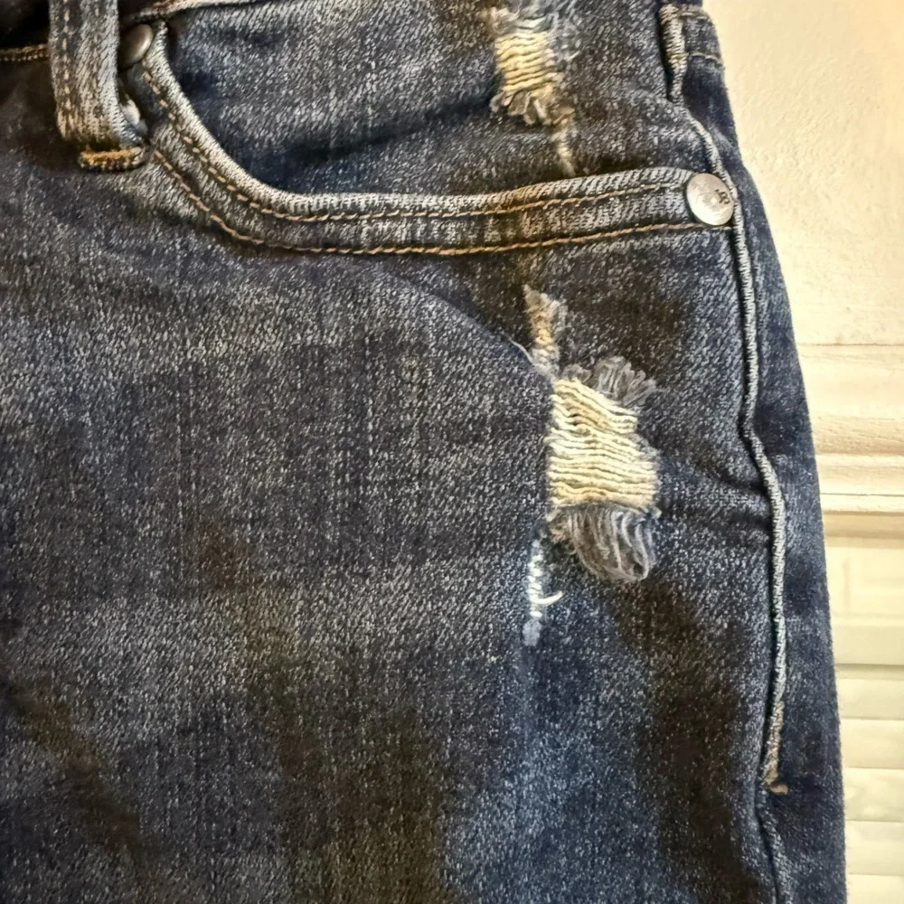 Judy Blue Skinny Fit Distressed Stretchy Jeans Size 5/27